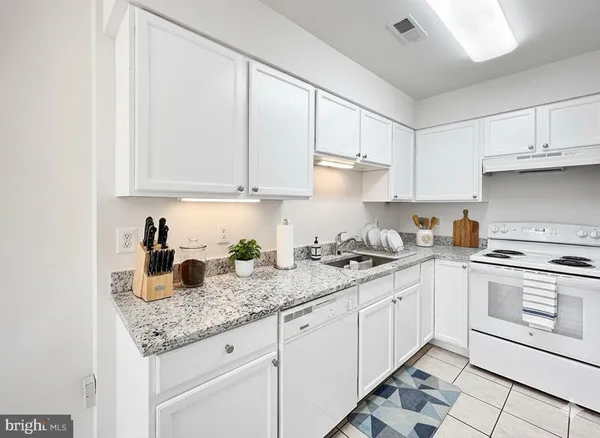 $2,349 | 102 Crossbill Way, Frederick, MD 21702