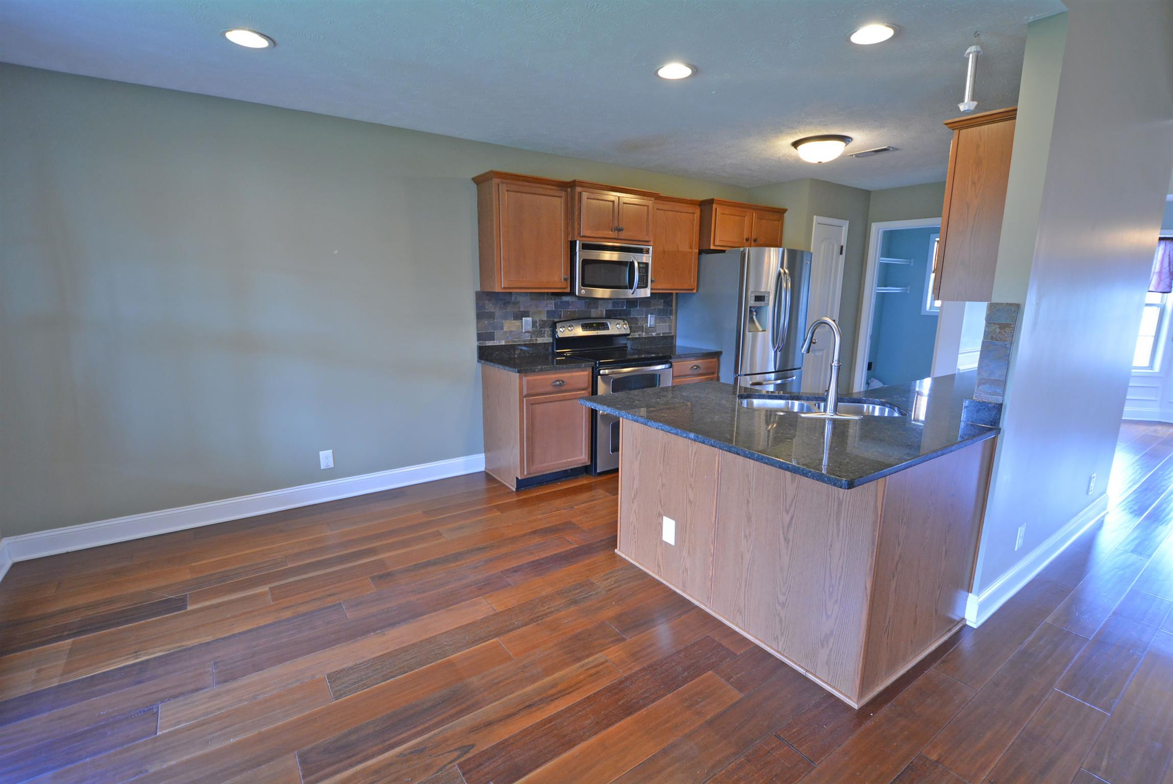 2170 Powell Road Clarksville, TN 37043 - Photo 7 of 24 Eat In