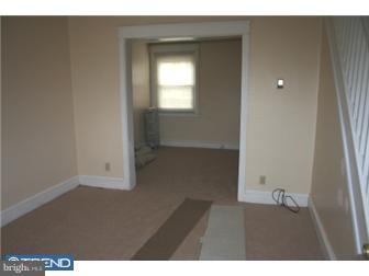 526 Woodcliffe Road Upper Darby, PA 19082 - Photo 2 of 8