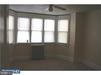 526 Woodcliffe Road Upper Darby, PA 19082 - Photo 5 of 8