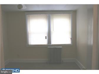 526 Woodcliffe Road Upper Darby, PA 19082 - Photo 6 of 8