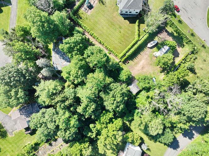 1 Charlotte Drive Spring Valley, NY 10977 - Photo 18 of 25 an aerial view of a residential houses with yard