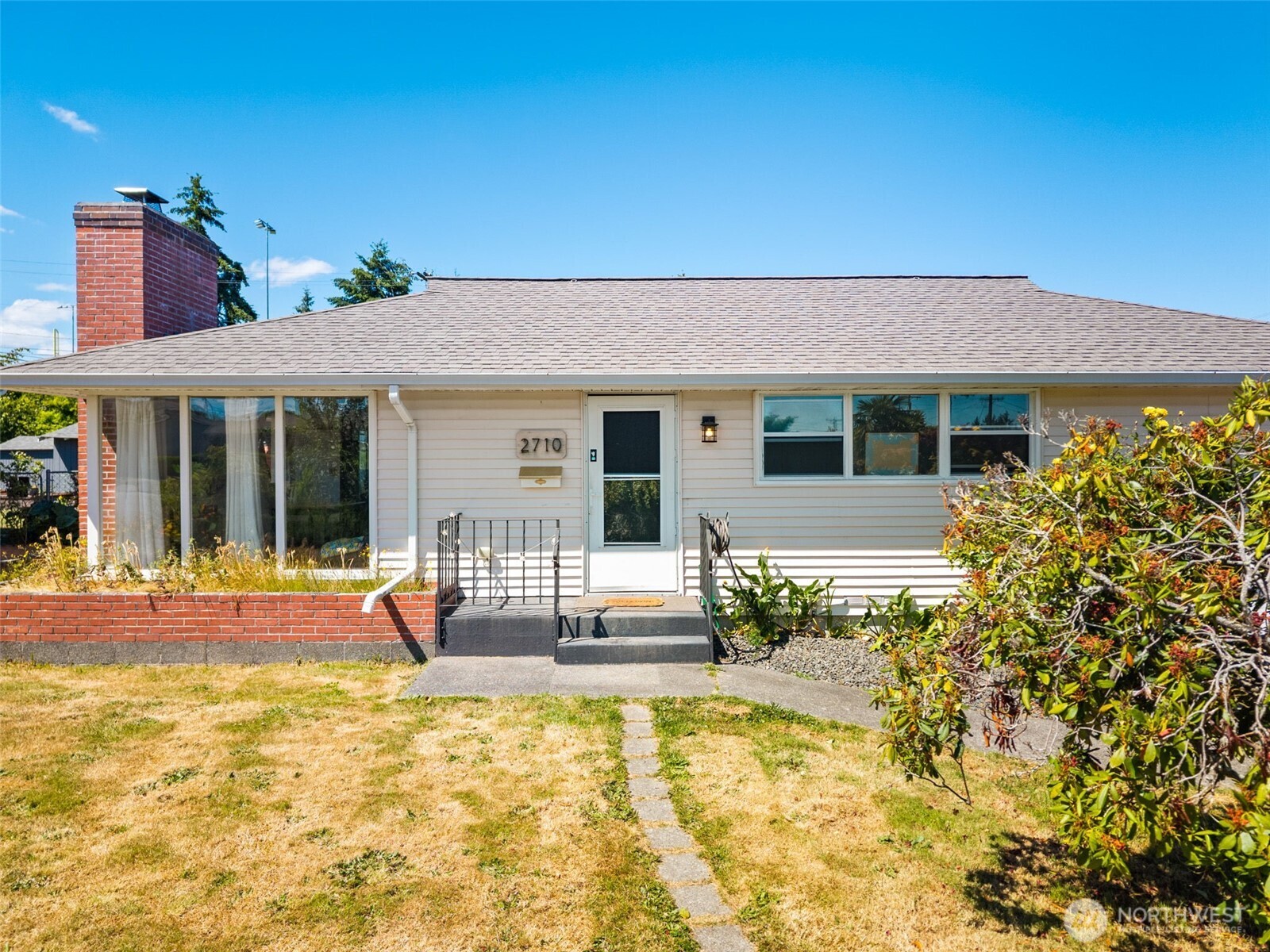2710 Holman Street Bremerton, WA 98310 - Photo 2 of 25 front view of a house with a patio