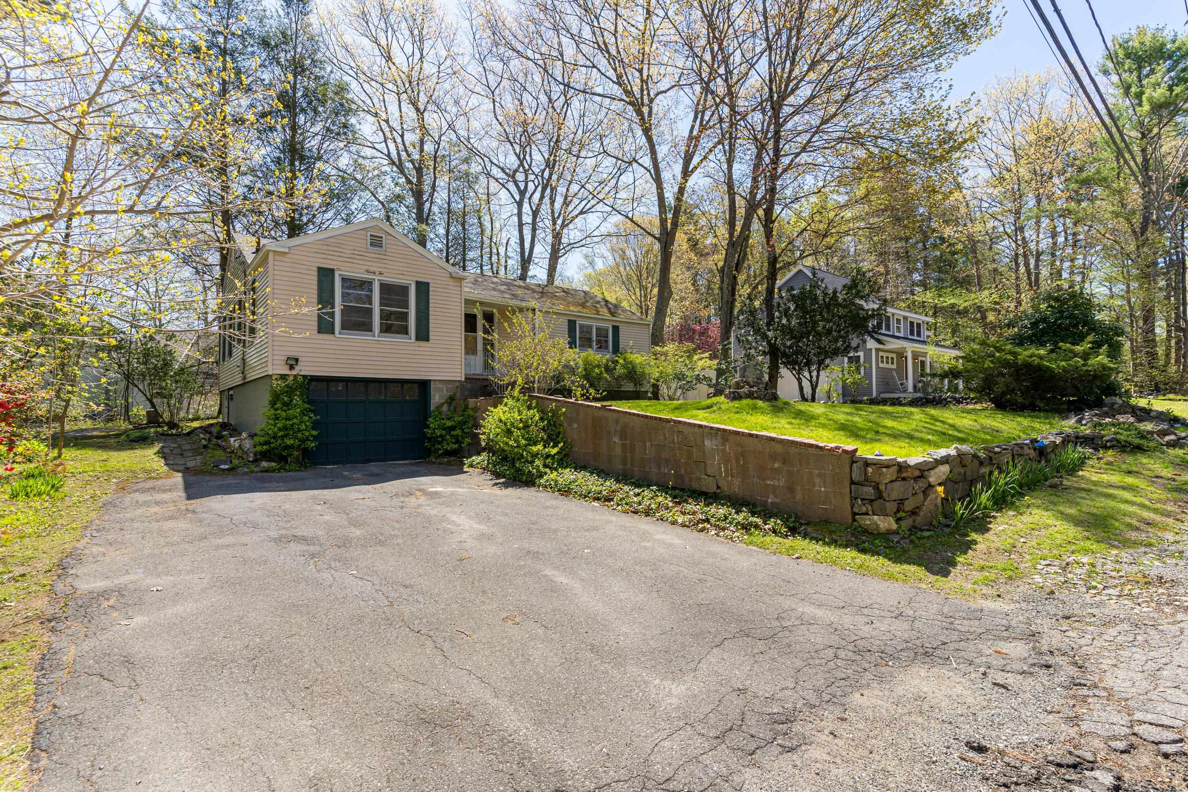 92 Sagamore Road Rye, NH 03870 - Photo 2 of 23