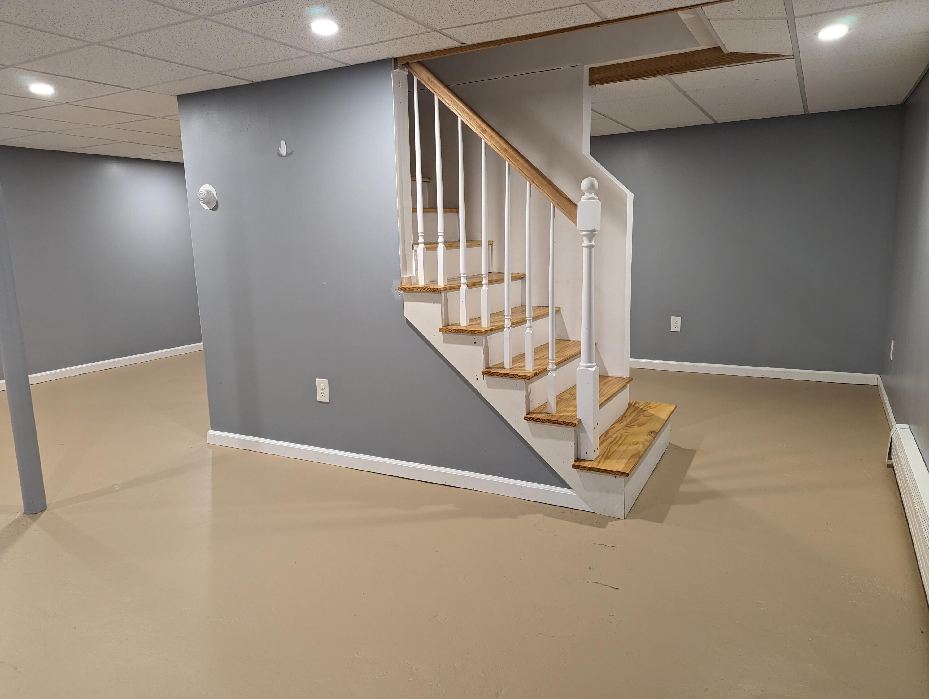 13 Farwell Avenue Cumberland, ME 04021 - Photo 42 of 48 PXL_20231115_204936854