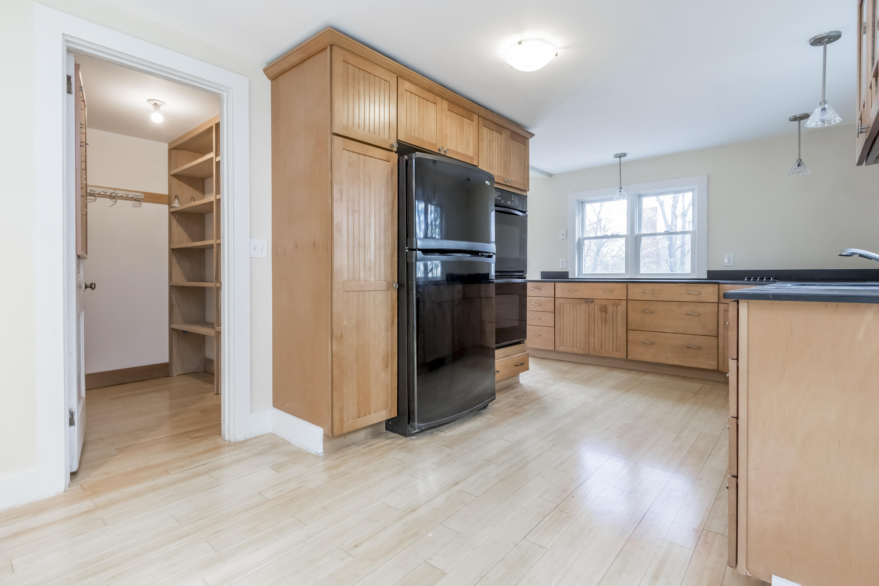 13 Farwell Avenue Cumberland, ME 04021 - Photo 10 of 48 20231112FH-72017
