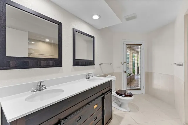 $850,000 | 3275 Cobbs Drive, Palm Harbor, FL 34684