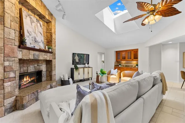 $850,000 | 3275 Cobbs Drive, Palm Harbor, FL 34684