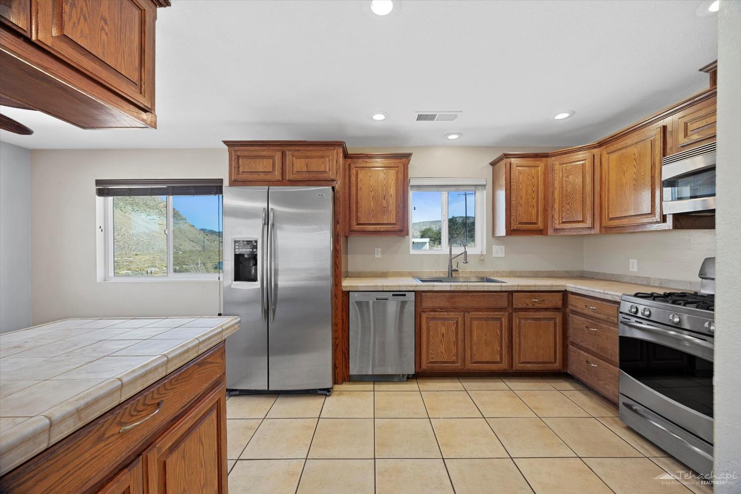 21901 Old Well Road Tehachapi, CA 93561 - Photo 11 of 26 Gallery Image 11