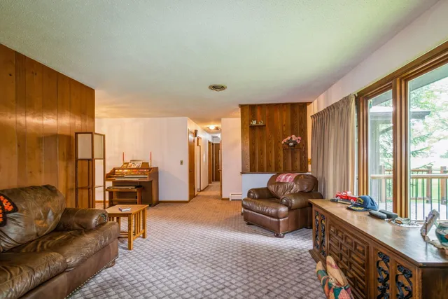 $350,000 | 2584 County Road 33 Southeast, Buffalo, MN 55313