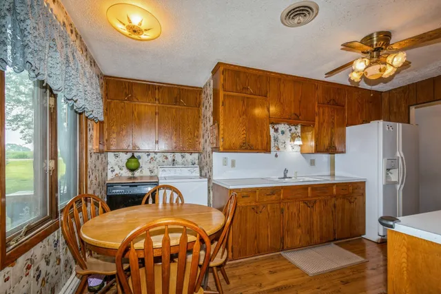 $350,000 | 2584 County Road 33 Southeast, Buffalo, MN 55313