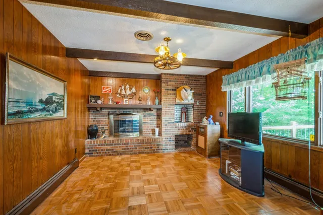 $350,000 | 2584 County Road 33 Southeast, Buffalo, MN 55313