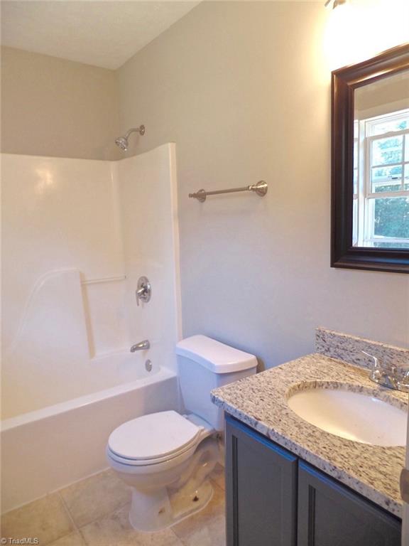 166 South Bridgewater Road Mount Airy, NC 27030 - Photo 10 of 11 Master Bathroom w/granite vanity top