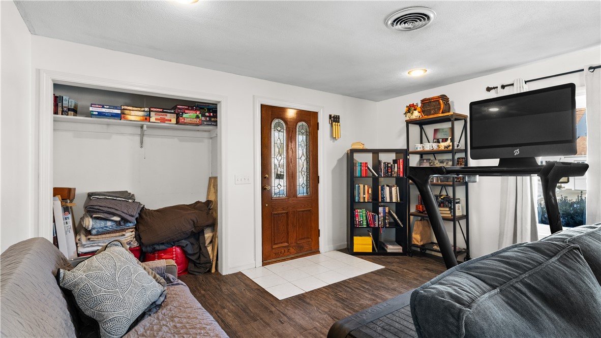 71 Bent Road East Providence, RI 02916 - Photo 12 of 37