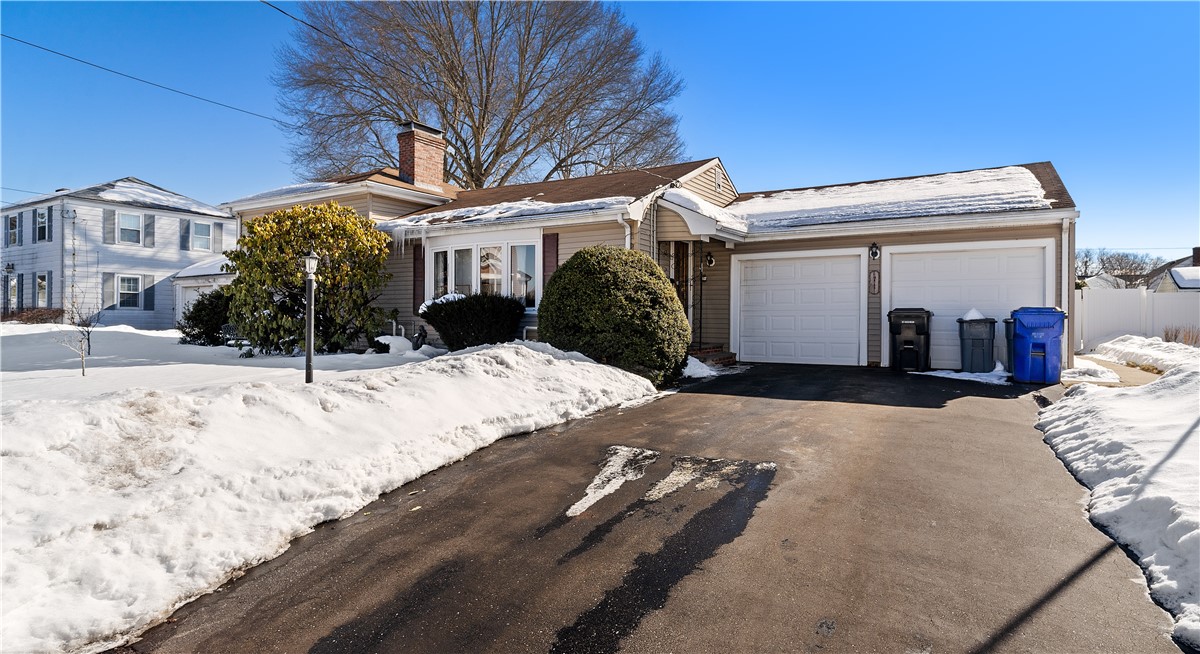 71 Bent Road East Providence, RI 02916 - Photo 2 of 37