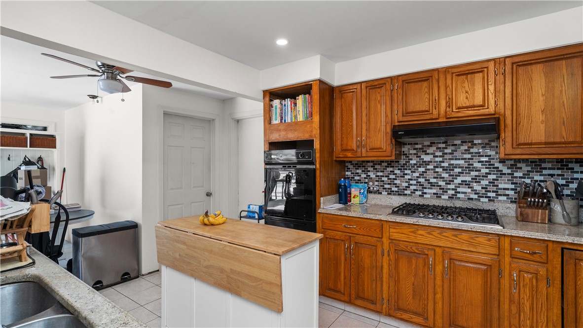 71 Bent Road East Providence, RI 02916 - Photo 7 of 37