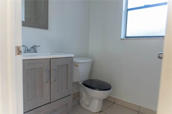 $2,400 | 11680 Northwest 39th Street, Coral Springs, FL 33065