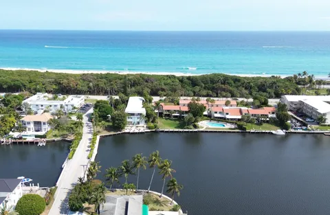 $565,000 | 6590 North Ocean Boulevard, Unit 9, Ocean Ridge, FL 33435