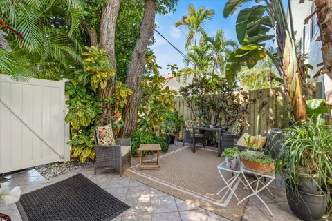 $565,000 | 6590 North Ocean Boulevard, Unit 9, Ocean Ridge, FL 33435