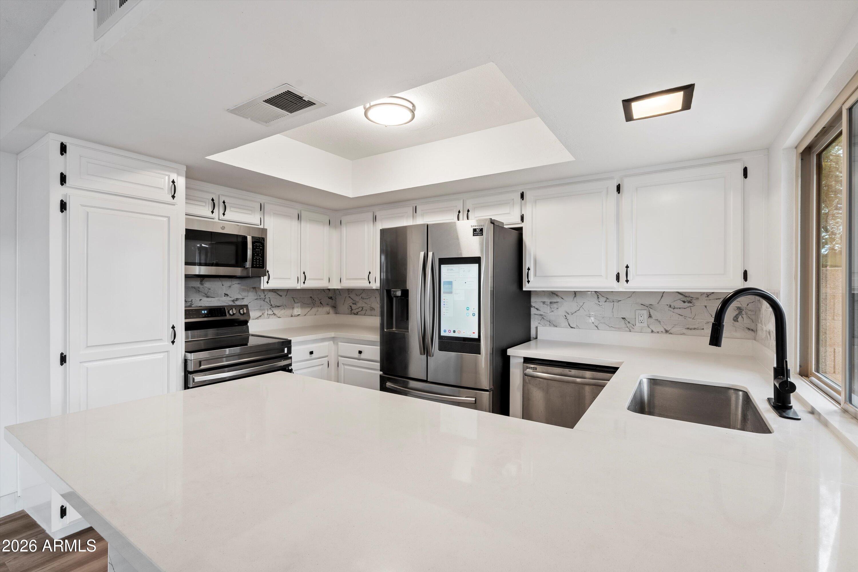 4829 East Apache Circle Phoenix, AZ 85044 - Photo 16 of 20 12-Kitchen