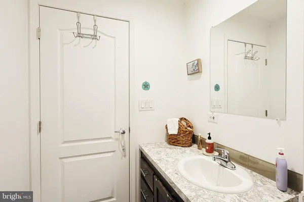 $479,000 | 559 Tatonka Trail, Delray, WV 26714