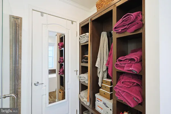 $479,000 | 559 Tatonka Trail, Delray, WV 26714