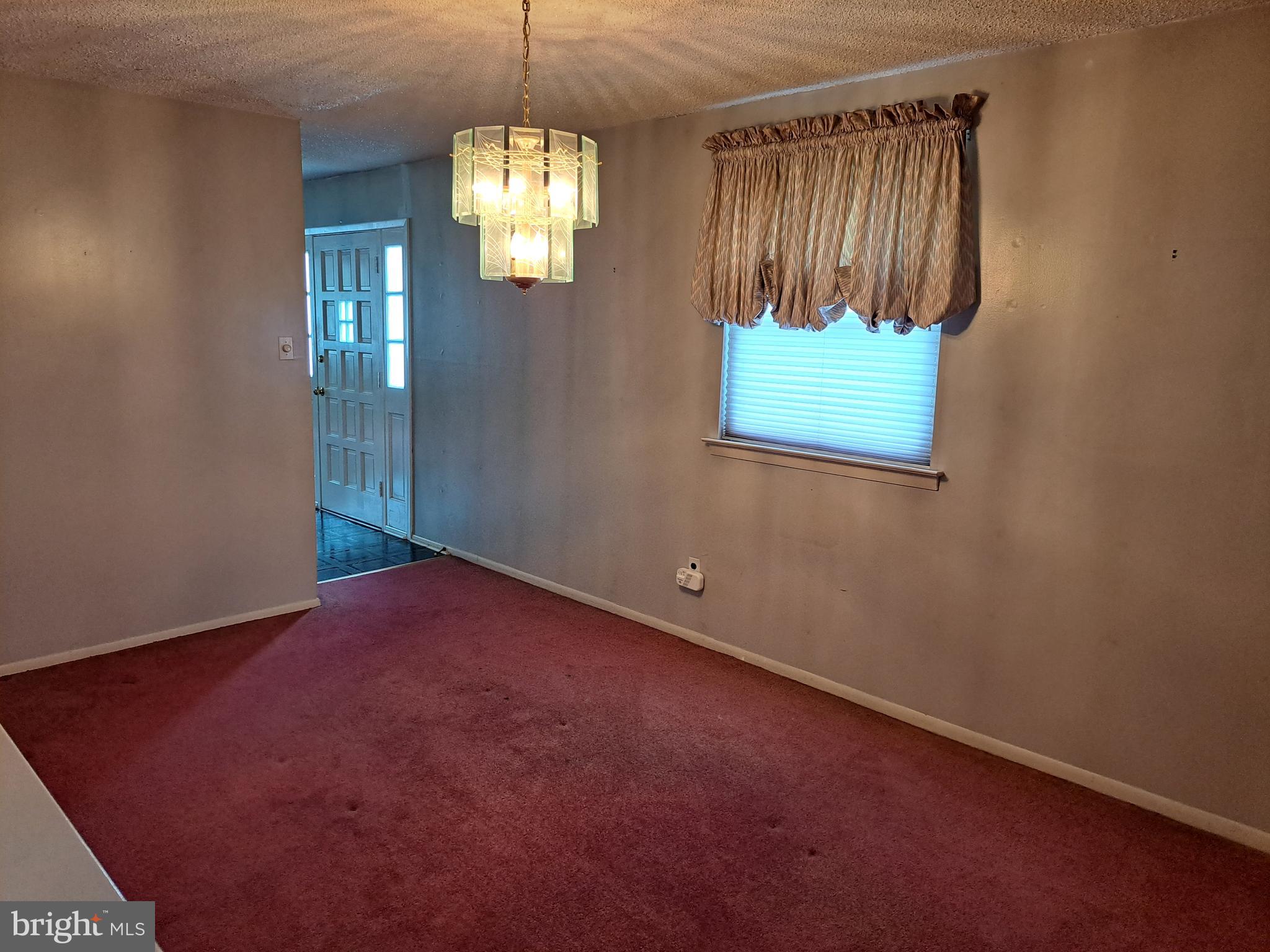 11809 Dumont Road Philadelphia, PA 19116 - Photo 8 of 25 Dining Room