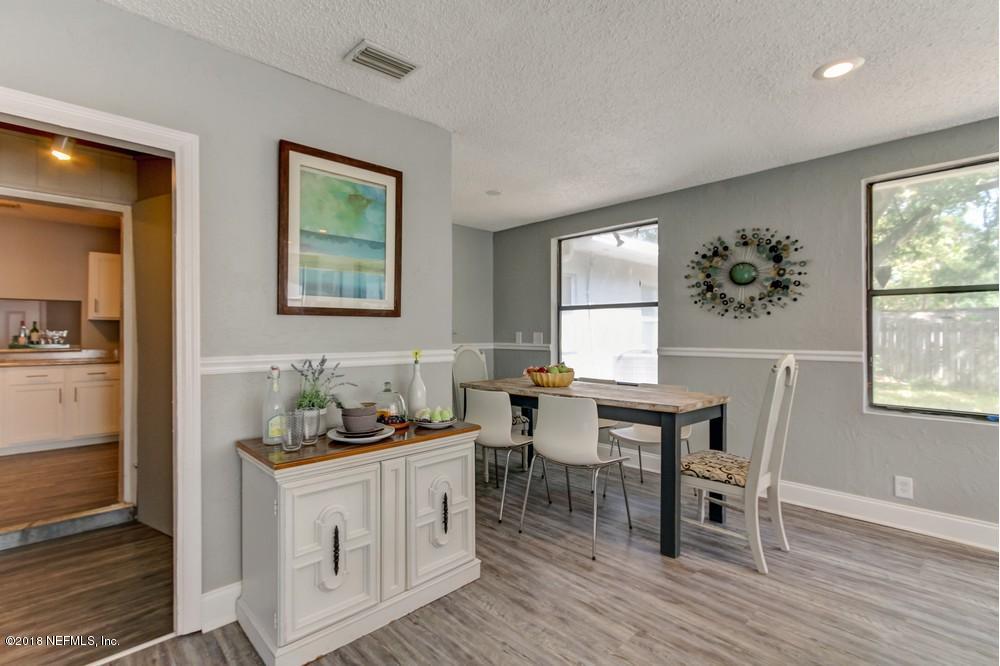 7248 Ridgeway Road North Jacksonville, FL 32244 - Photo 20 of 36 Rave Home Staging Jacksonville (20) Web