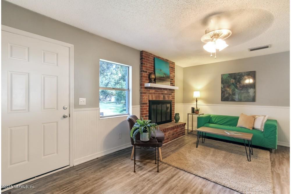 7248 Ridgeway Road North Jacksonville, FL 32244 - Photo 2 of 36 Rave Home Staging Jacksonville (2) Web