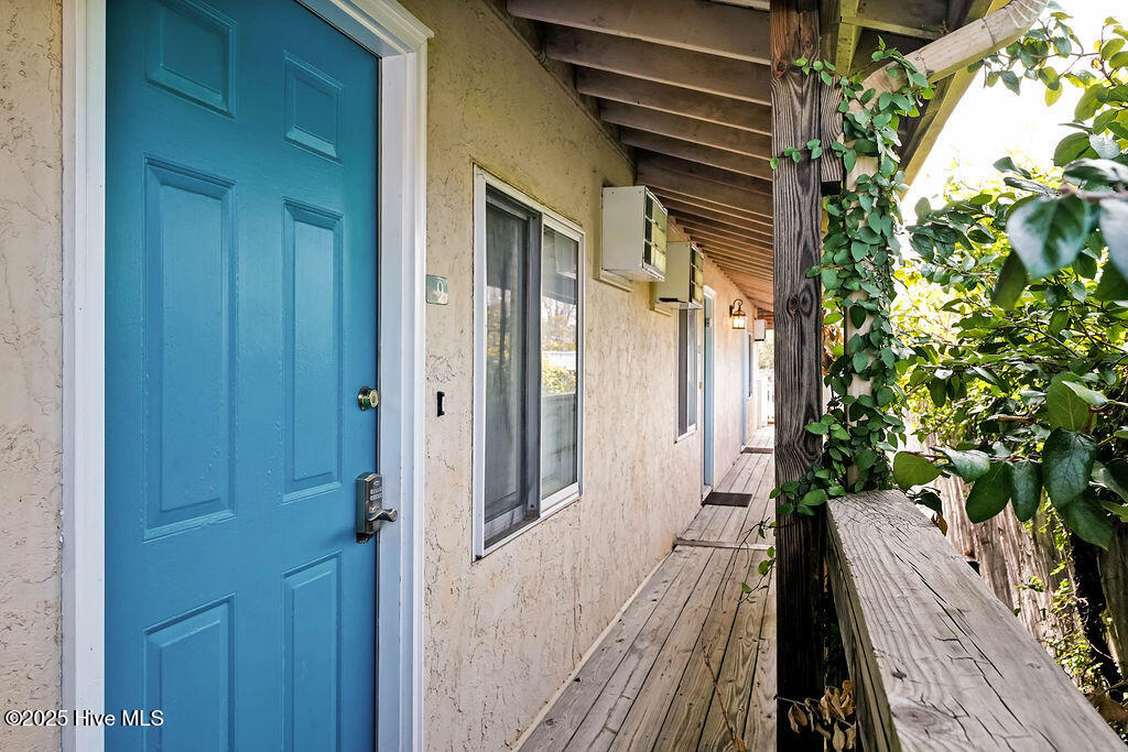 118 Dock Street, Unit 9 Wilmington, NC 28401 - Photo 12 of 39 118DockStreetUnit9-10