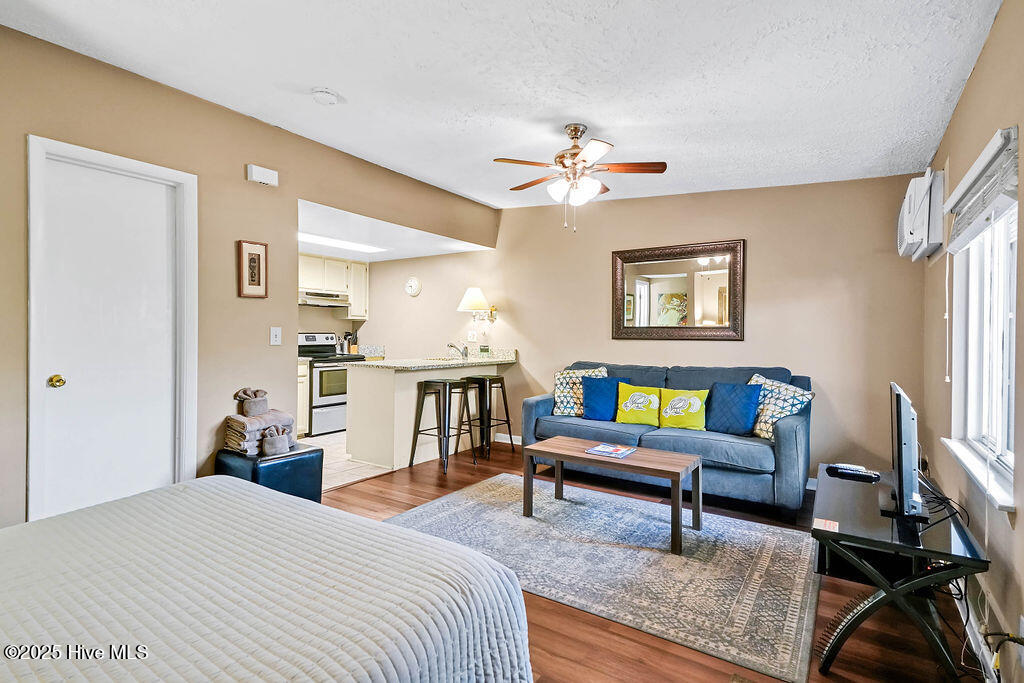 118 Dock Street, Unit 9 Wilmington, NC 28401 - Photo 18 of 39 118DockStreetUnit9-16