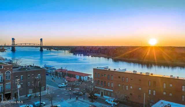 $247,900 | 118 Dock Street, Unit 9, Wilmington, NC 28401