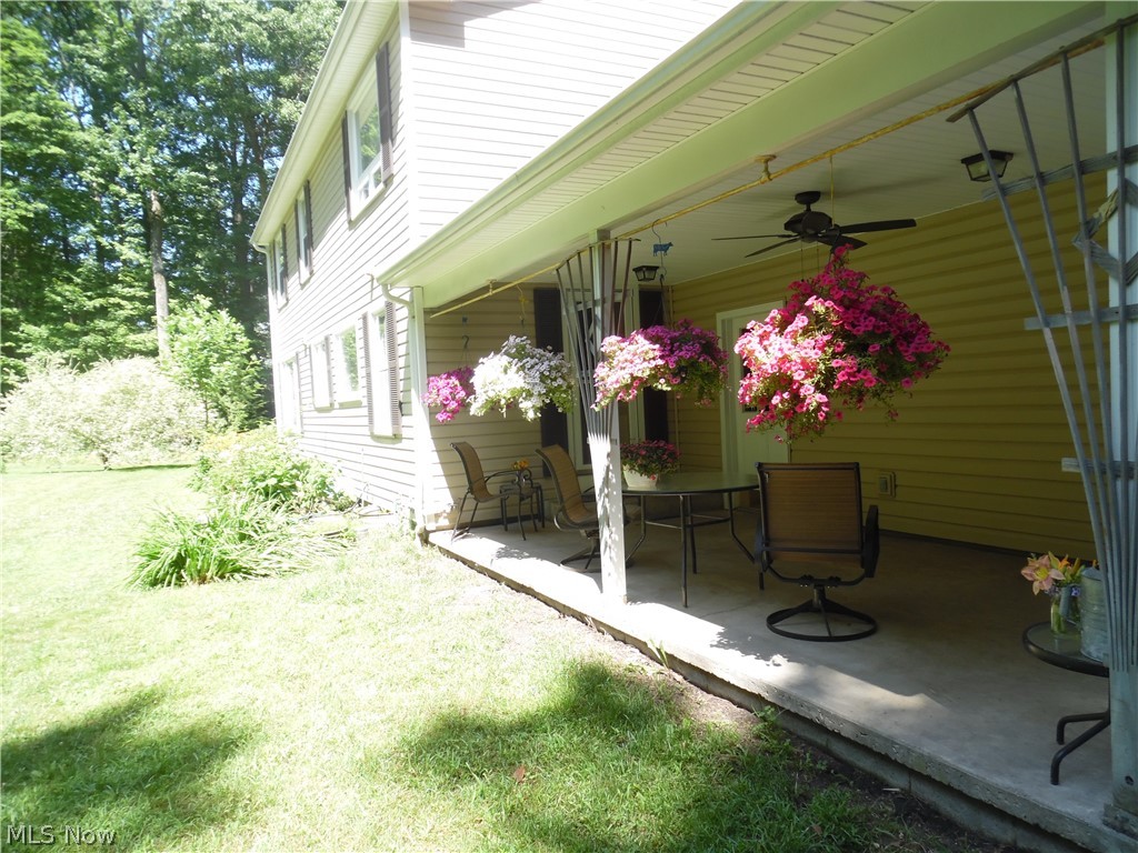 14755 Hubbard Road Burton, OH 44021 - Photo 35 of 35 Rear Porch