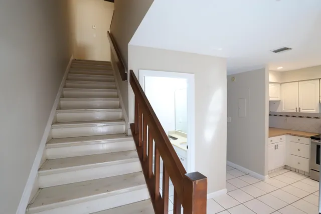 $2,050 | 101 Shoreview Drive, Greenacres, FL 33463