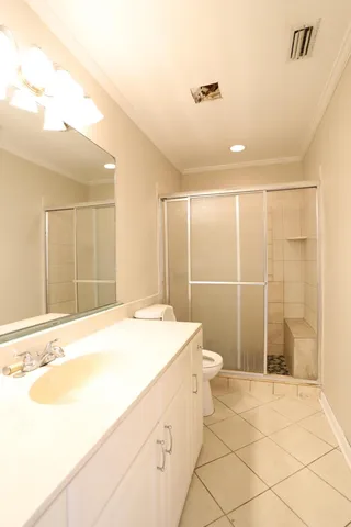 $2,050 | 101 Shoreview Drive, Greenacres, FL 33463