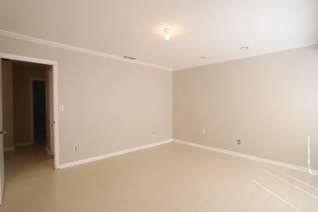 $2,050 | 101 Shoreview Drive, Greenacres, FL 33463