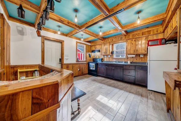 a view of a storage & utility room