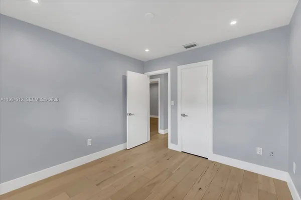 $5,000 | 10330 Southwest 51st Street, Miami, FL 33165