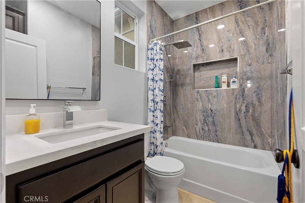 11353 Antonio Stanton, CA 90680 - Photo 35 of 42