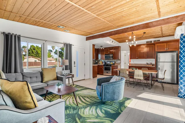 $3,200 | 1950 North Magnolia Road, Palm Springs, CA 92262