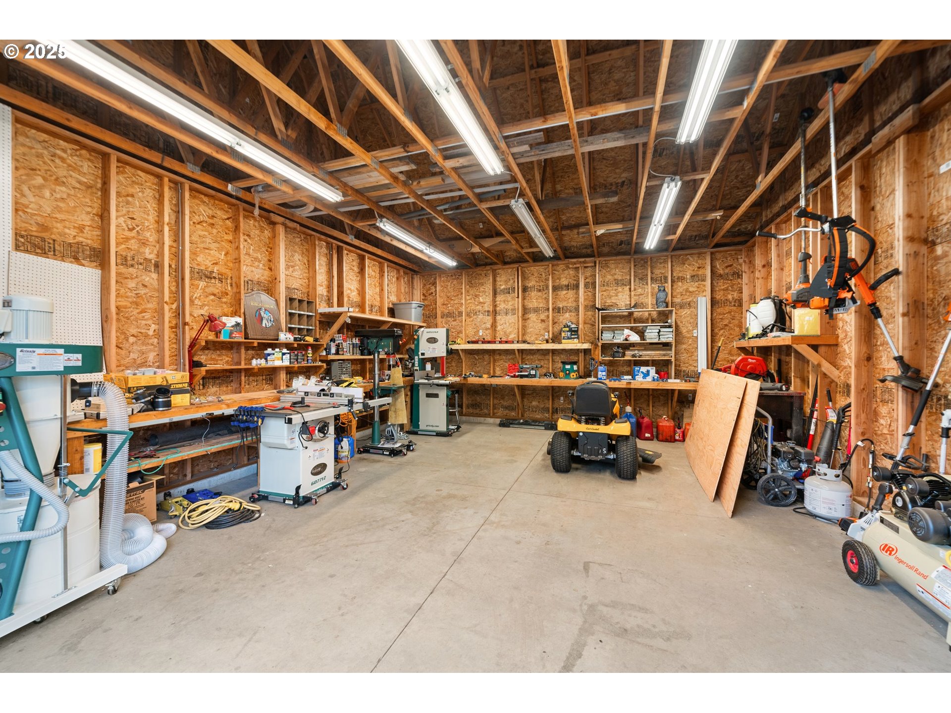 30180 Carrico Valley Road St. Helens, OR 97051 - Photo 34 of 48 a view of gym