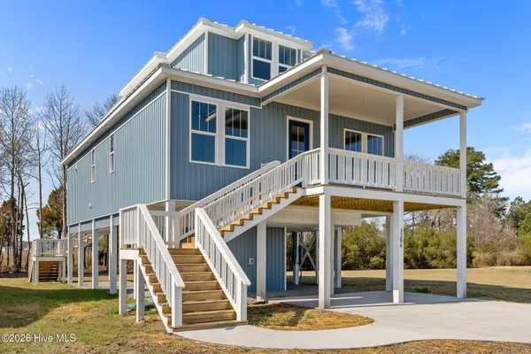 $525,000 | 3204 Whichards Beach Road, Chocowinity, NC 27817
