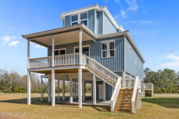 $525,000 | 3204 Whichards Beach Road, Chocowinity, NC 27817