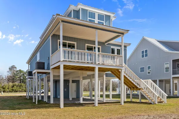 $525,000 | 3204 Whichards Beach Road, Chocowinity, NC 27817