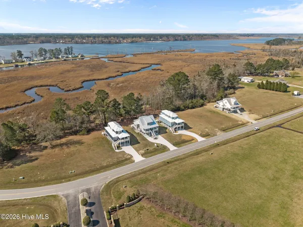 $525,000 | 3204 Whichards Beach Road, Chocowinity, NC 27817
