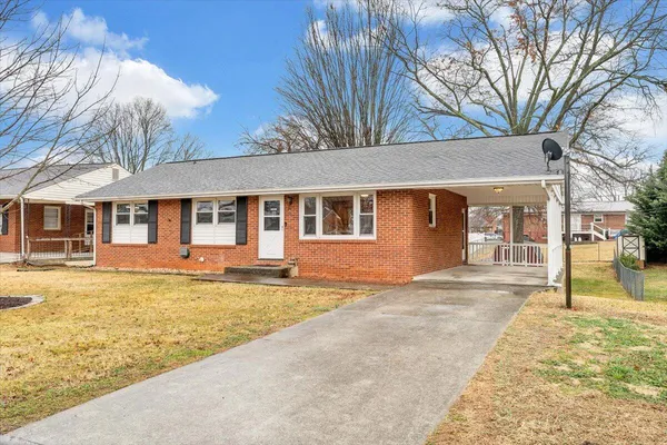$233,000 | 531 Water Oak Road, Roanoke, VA 24019