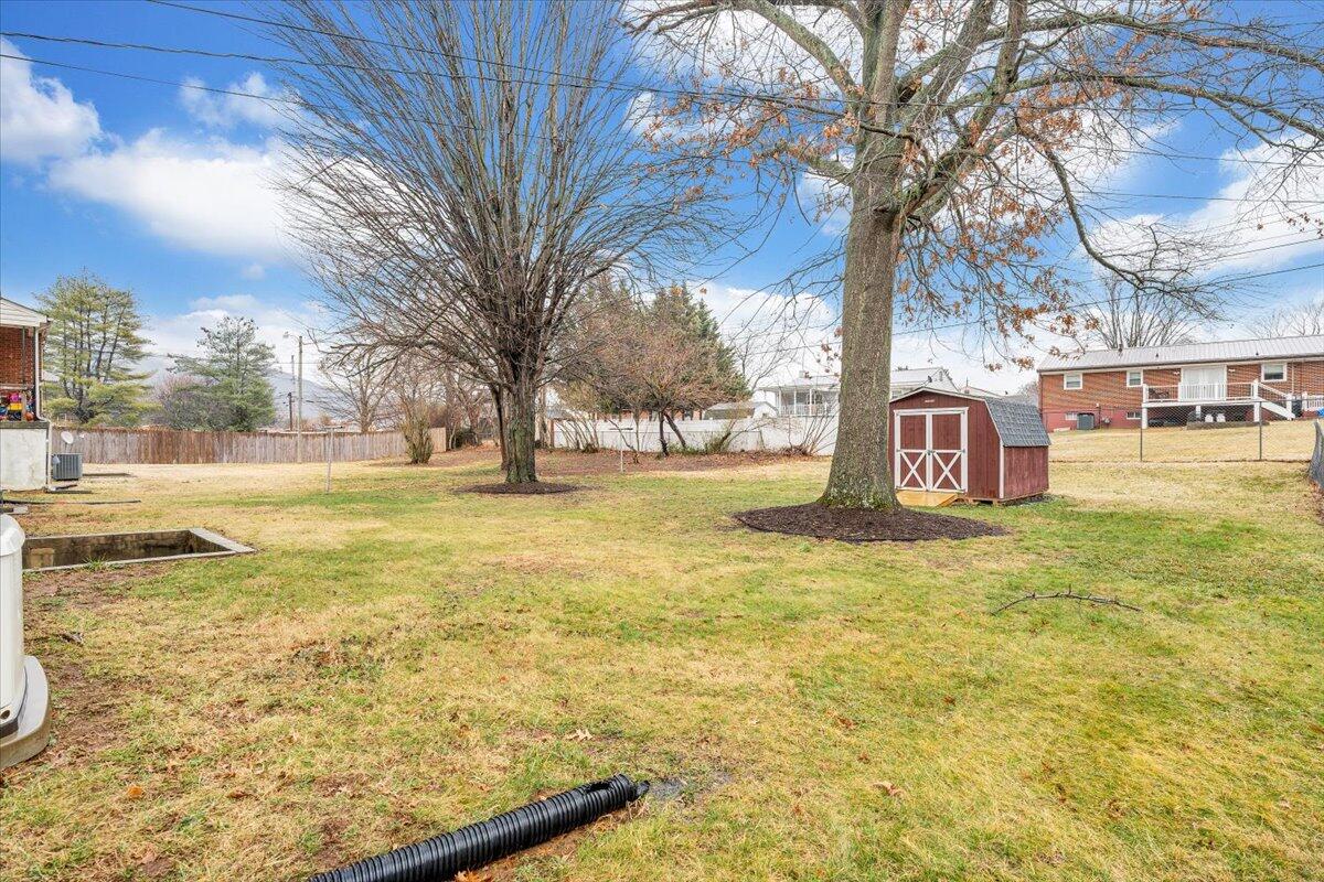 531 Water Oak Road Roanoke, VA 24019 - Photo 35 of 40 36-MIB00782