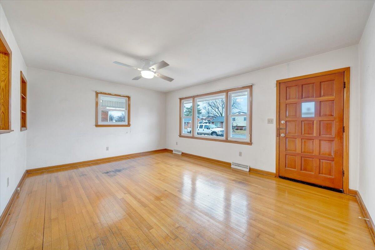 531 Water Oak Road Roanoke, VA 24019 - Photo 4 of 40 04-MIB00812