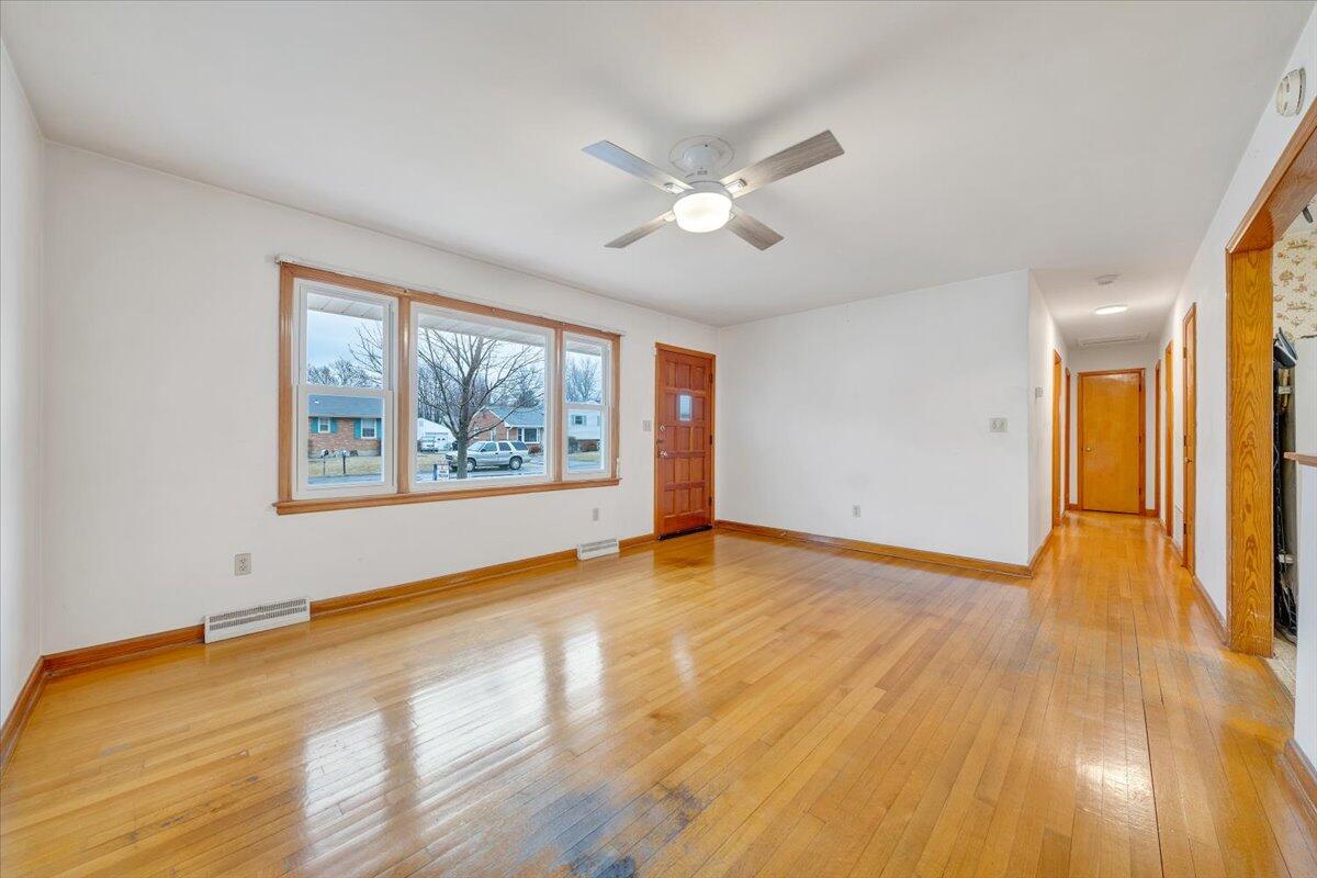 531 Water Oak Road Roanoke, VA 24019 - Photo 5 of 40 05-MIB00815