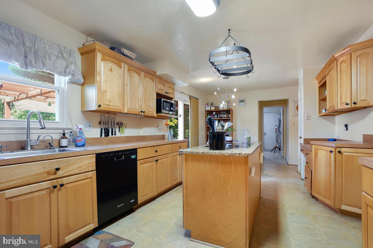 14320 Cantrell Road Silver Spring, MD 20905 - Photo 36 of 45